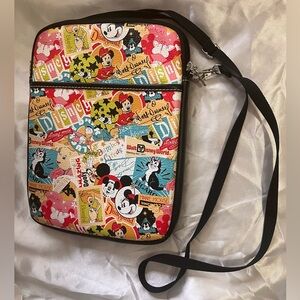 Mickey Mouse Disney Parks
Exclusive Classic Collage Pat-tern
Crossbody purse